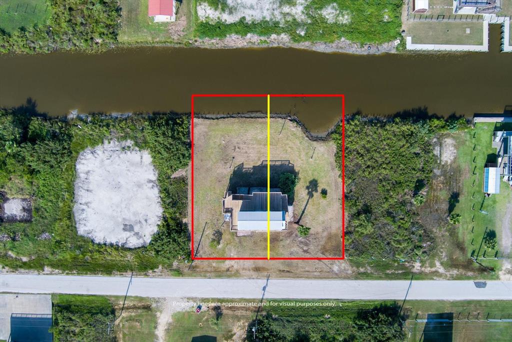 1080 Mabry Street, Gilchrist, Texas image 5