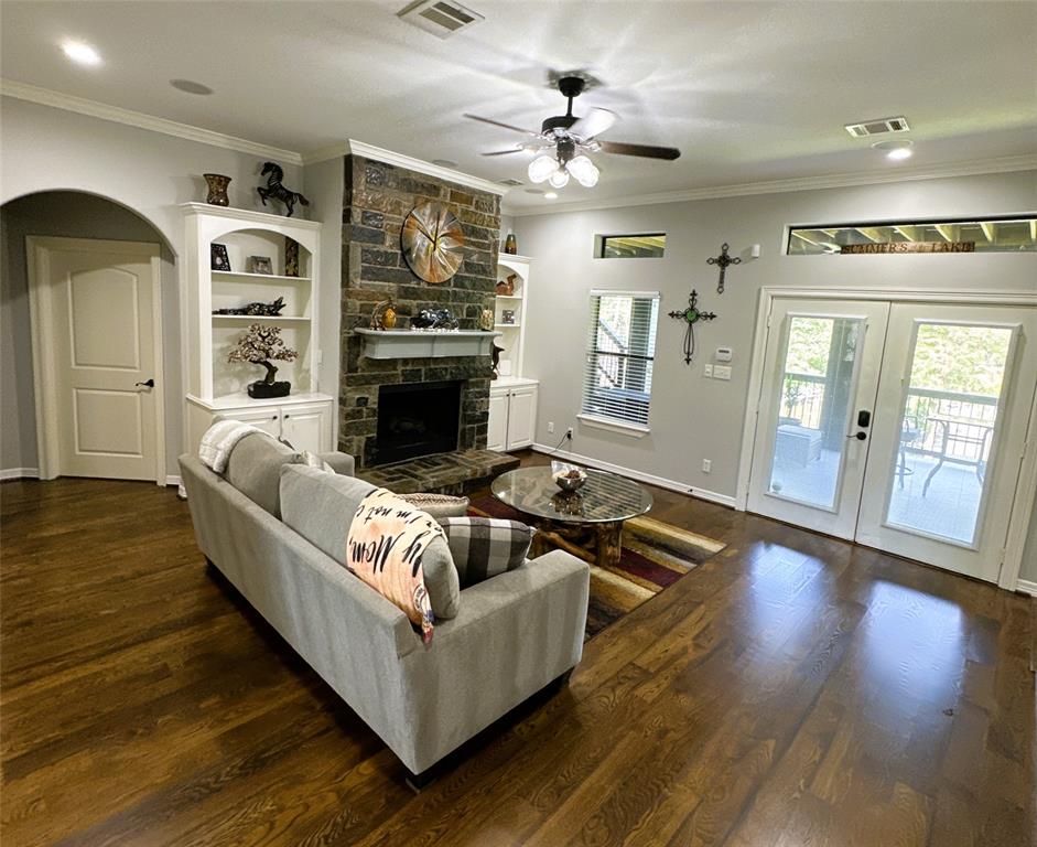270 Lake Grove Drive, Coldspring, Texas image 11