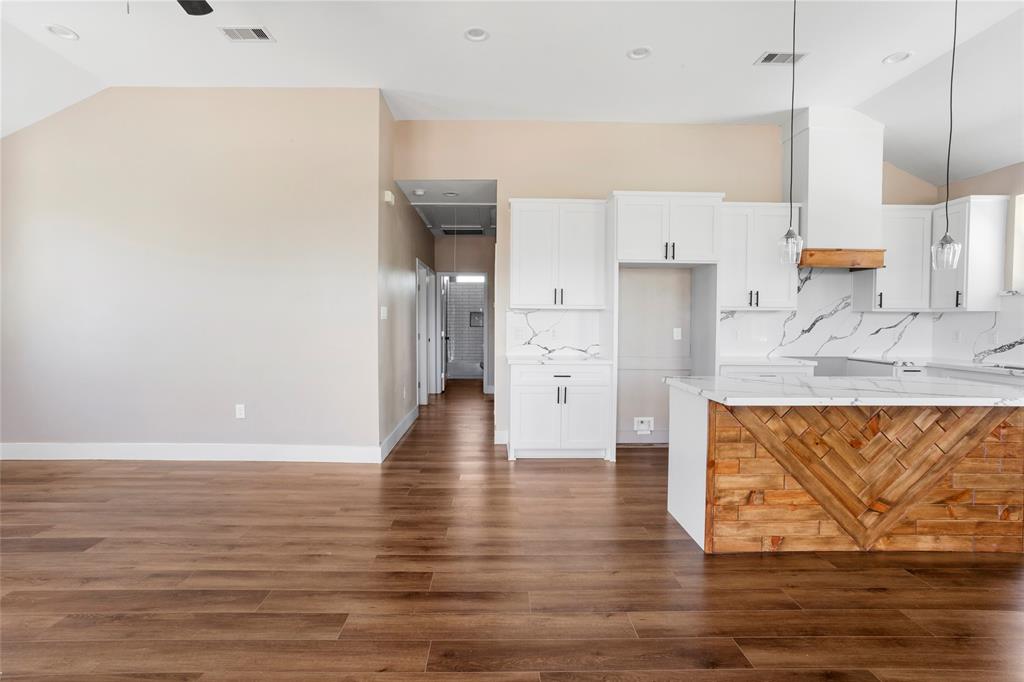 1226 9th St, San Leon, Texas image 6