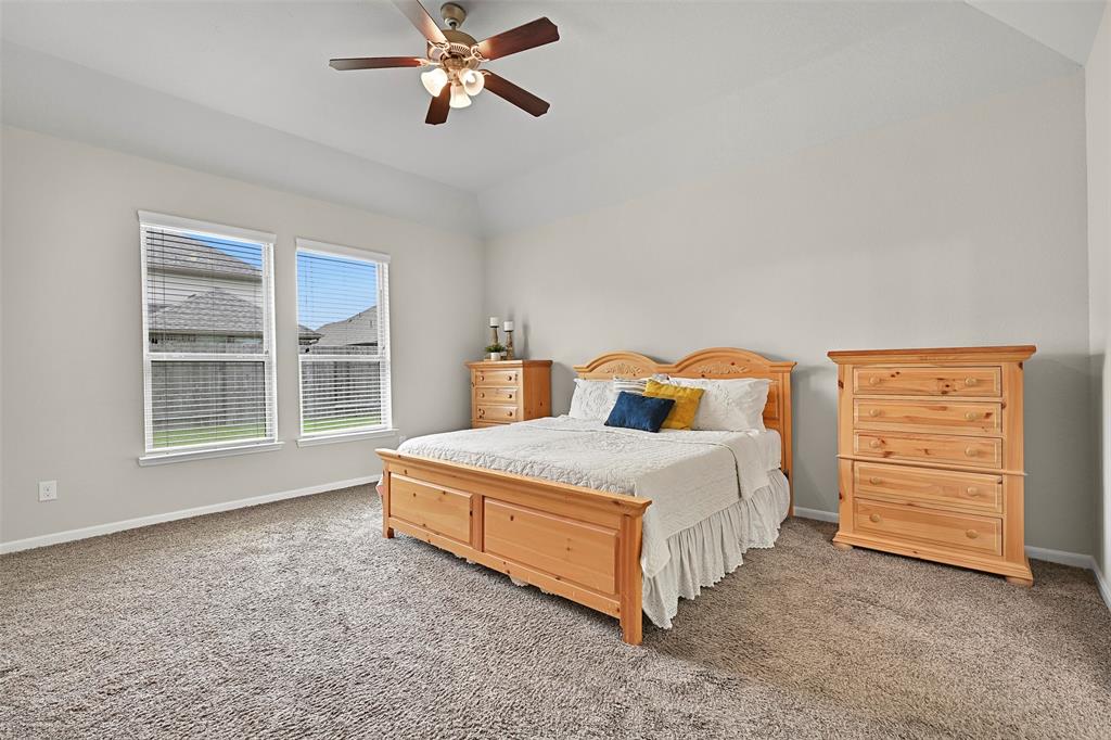 2708 Merlin Lane, Pearland, Texas image 12