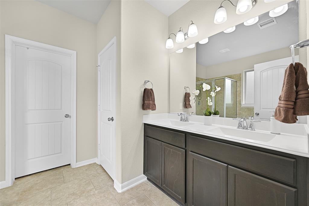 2708 Merlin Lane, Pearland, Texas image 13
