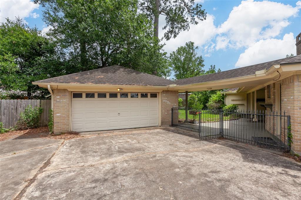 2812 Fairway Drive