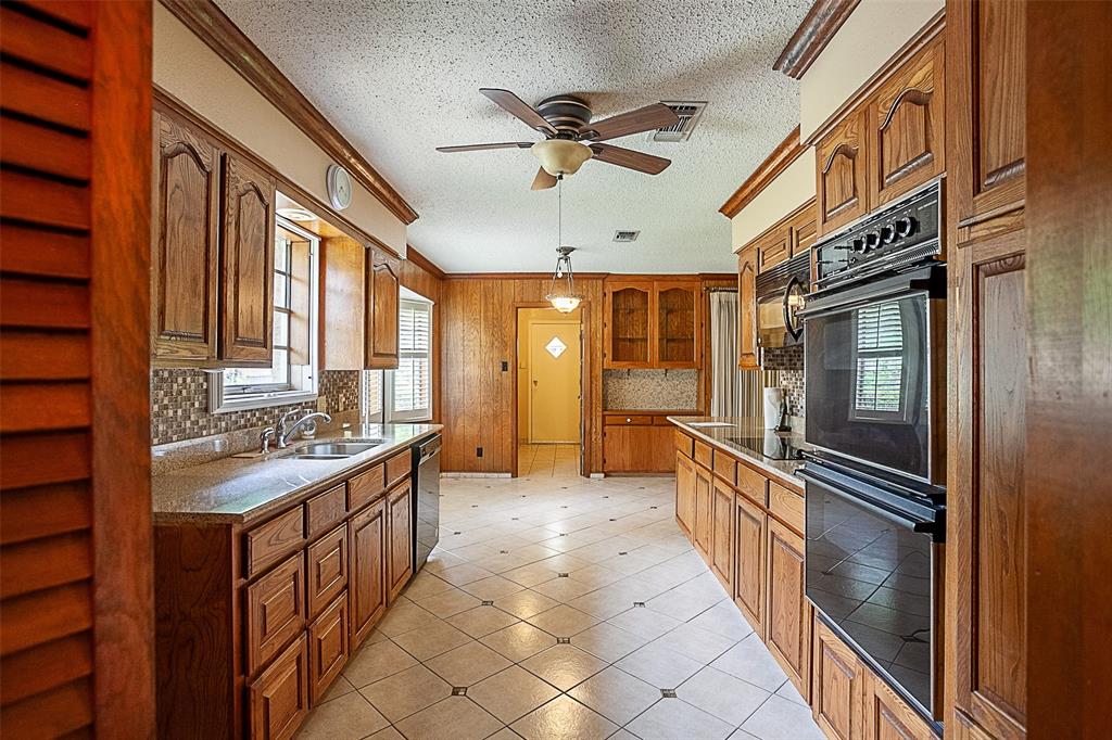 2812 Fairway Drive, Orange, Texas image 13