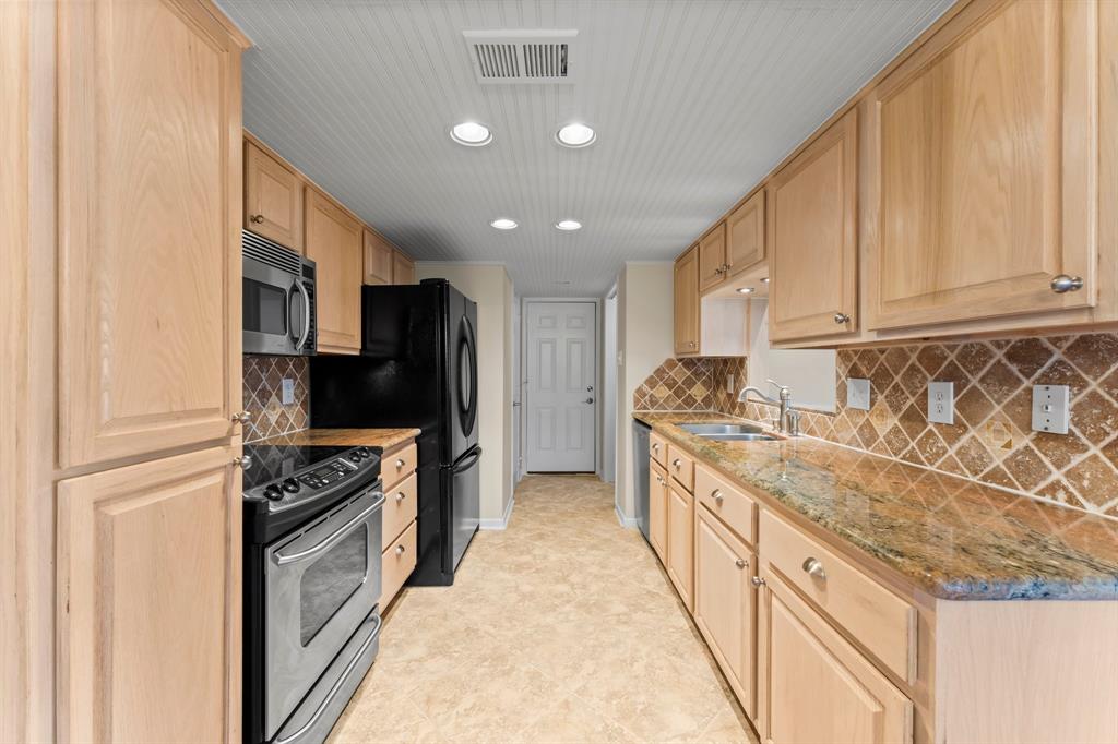 16926 Castleton Farms Rd, Spring, Texas image 7