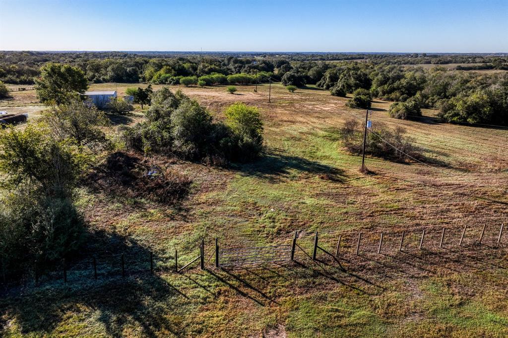 10702 Palestine Road, Brenham, Texas image 6