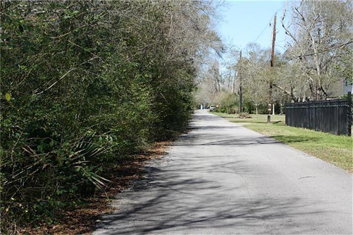 Riverside Drive, Webster, Texas image 6