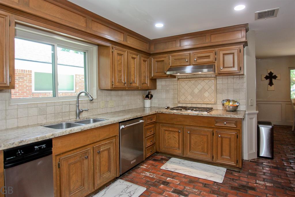 3015 Fairway Drive, Sugar Land, Texas image 9