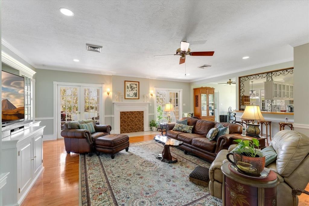 2015 Pecan Ln Ln, Lake Jackson, Texas image 12