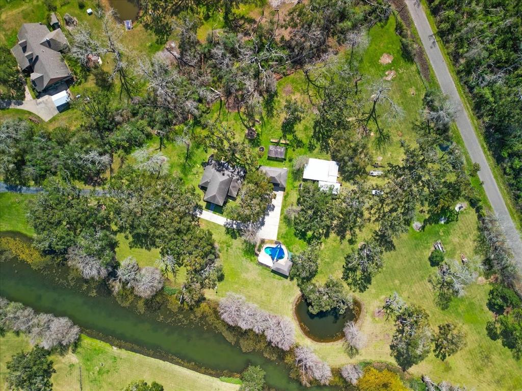 2015 Pecan Ln Ln, Lake Jackson, Texas image 6