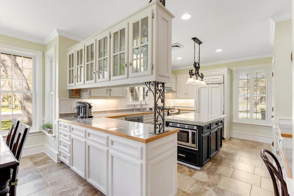 2015 Pecan Ln Ln, Lake Jackson, Texas image 14