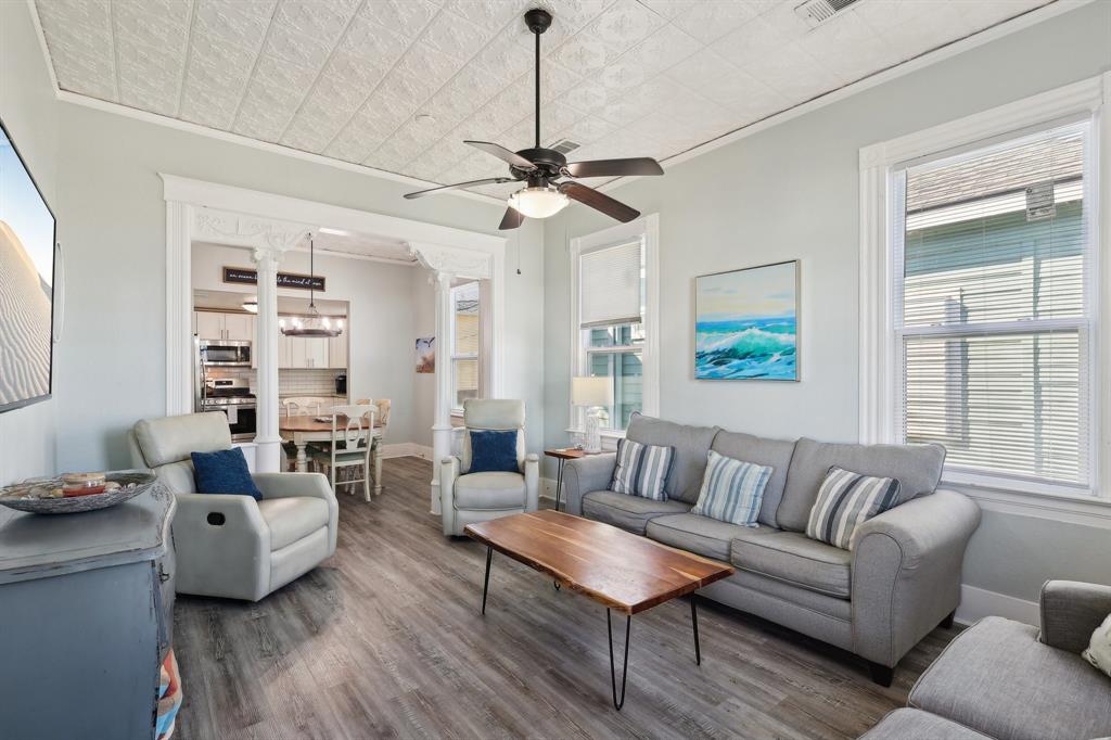 2217 28th Street Street, Galveston, Texas image 9