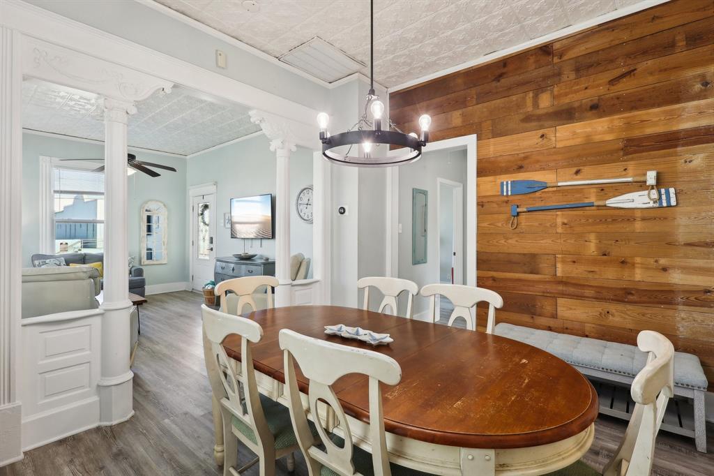 2217 28th Street Street, Galveston, Texas image 6