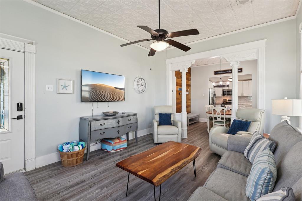 2217 28th Street Street, Galveston, Texas image 8