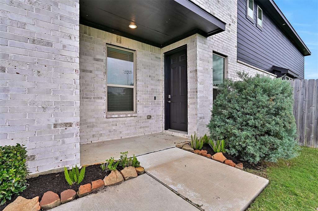 160 Majestic Shores Lane