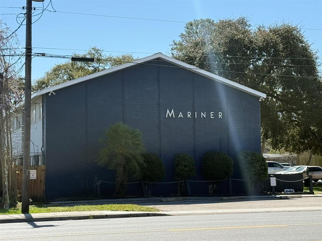 1101 E Main Street