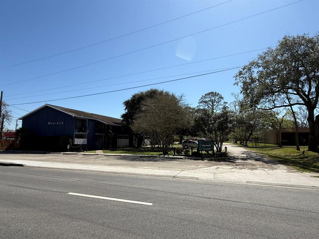 1101 E Main Street