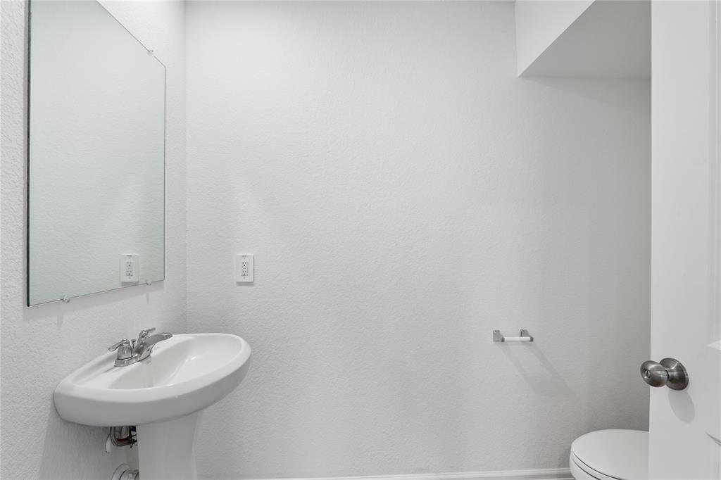 3034 Twisted Myrtle Drive, Conroe, Texas image 17