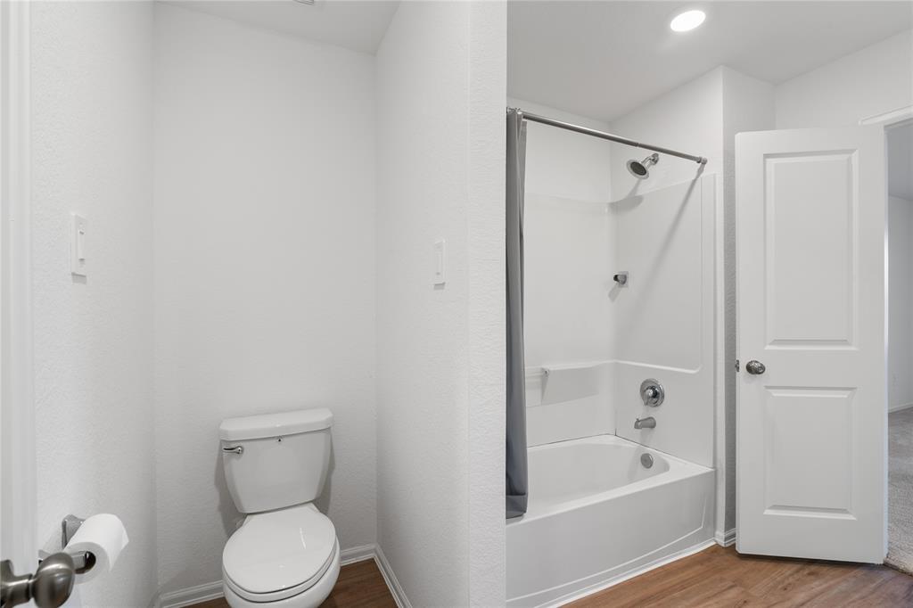 3034 Twisted Myrtle Drive, Conroe, Texas image 31