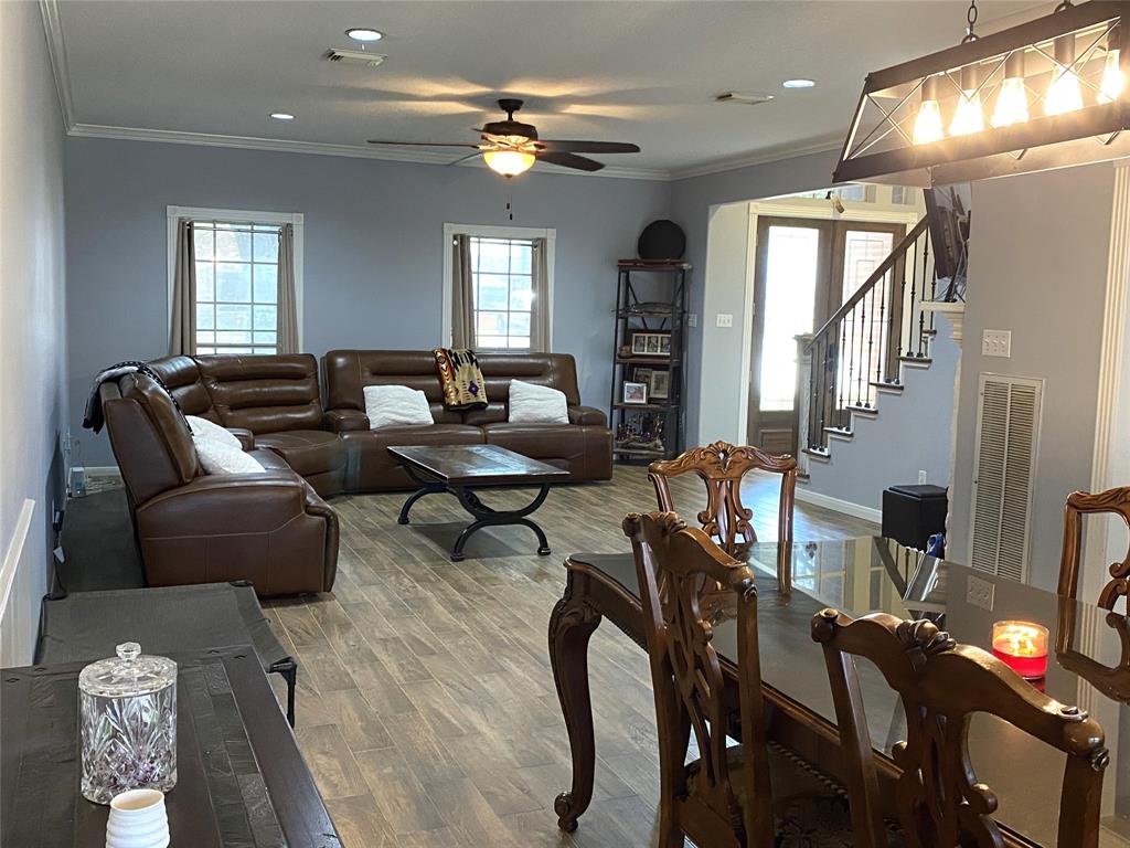 2010 Deervalley Street, Deer Park, Texas image 8