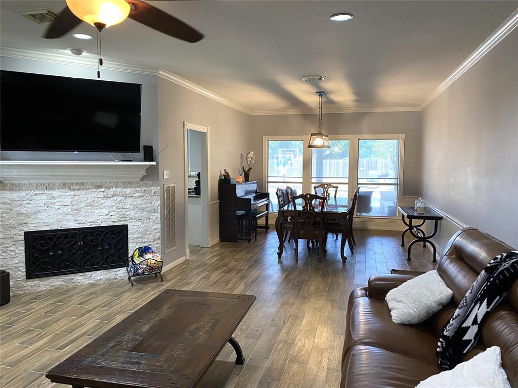 2010 Deervalley Street, Deer Park, Texas image 6