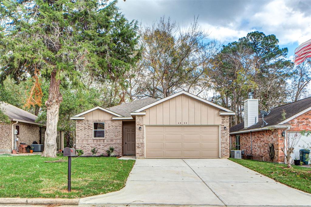 4926 Pleasure Lake Drive, Willis, Texas image 1