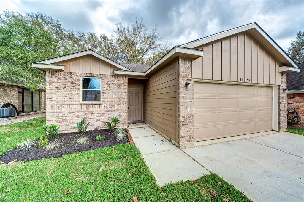 4926 Pleasure Lake Drive, Willis, Texas image 4