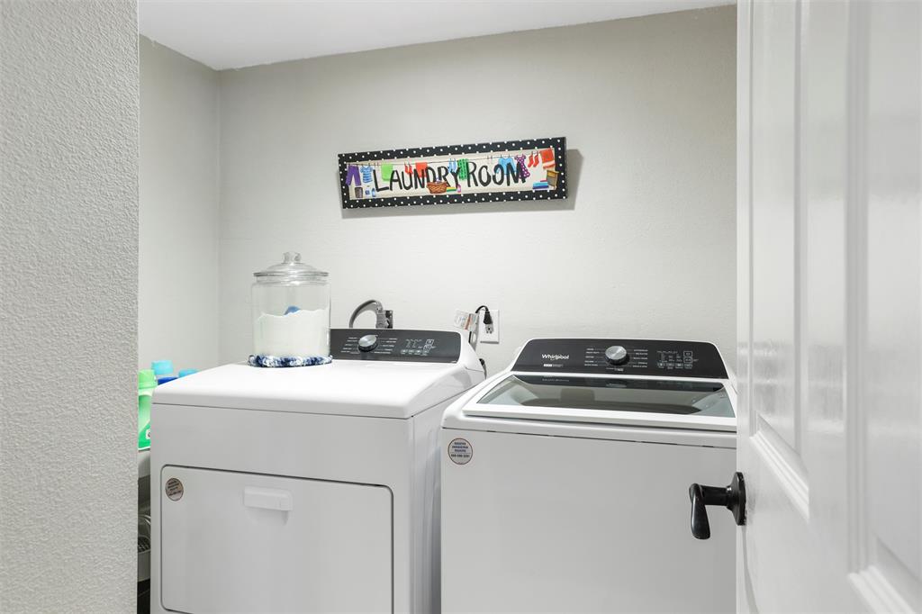225 Queen Road, Clear Lake Shores, Texas image 37