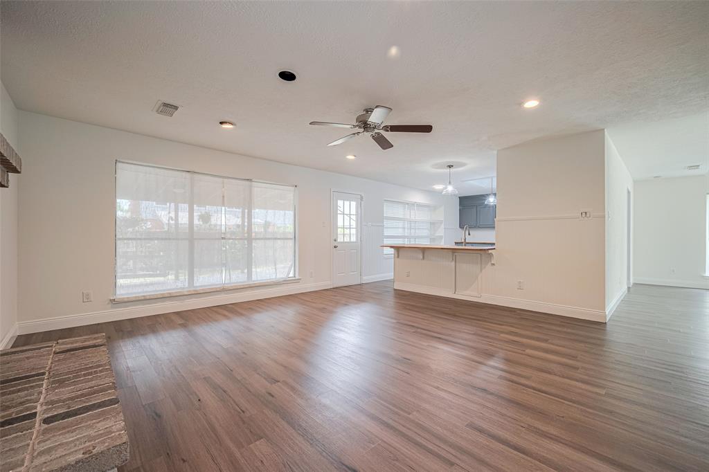 1907 Lavaca Street, Friendswood, Texas image 7