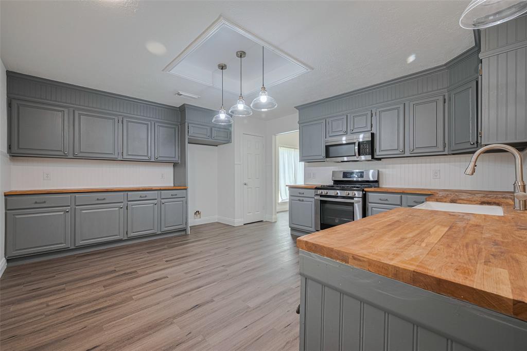 1907 Lavaca Street, Friendswood, Texas image 11