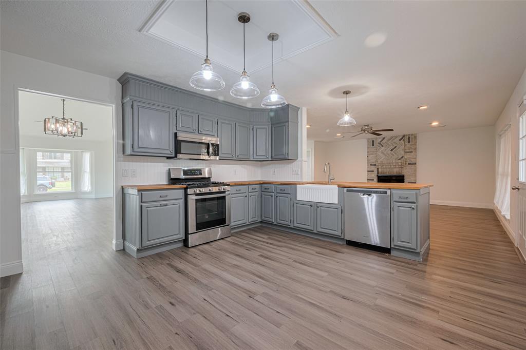 1907 Lavaca Street, Friendswood, Texas image 13