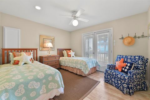 Single Family Residence in Galveston TX 22319 Bay Vista Vista 18.jpg