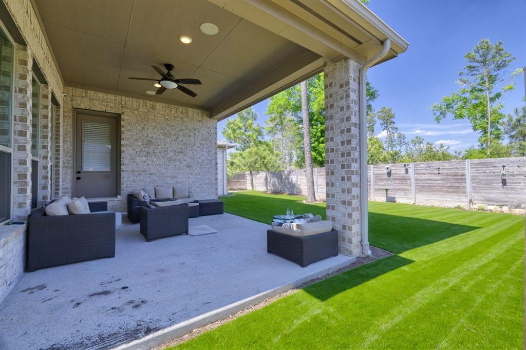 17473 Chestnut Cove Drive, Conroe, Texas image 34