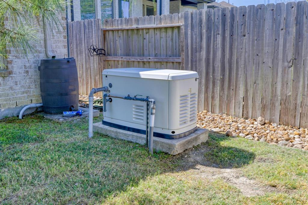 17473 Chestnut Cove Drive, Conroe, Texas image 32