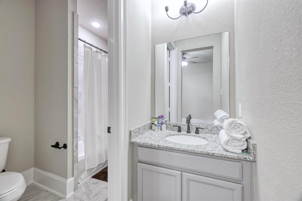 17473 Chestnut Cove Drive, Conroe, Texas image 14