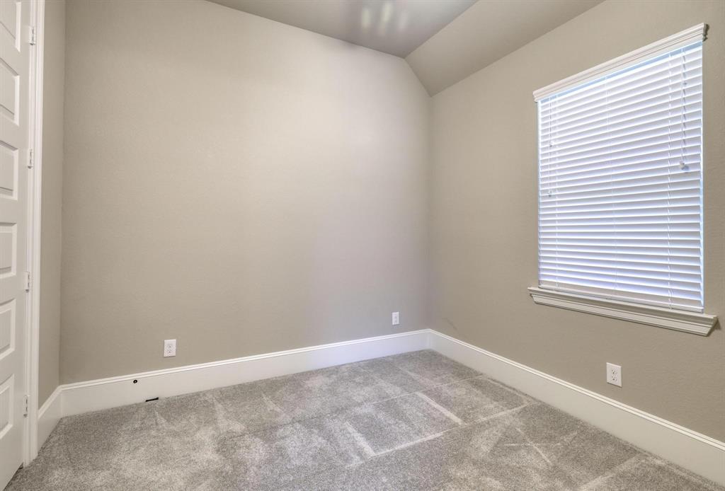 17473 Chestnut Cove Drive, Conroe, Texas image 13