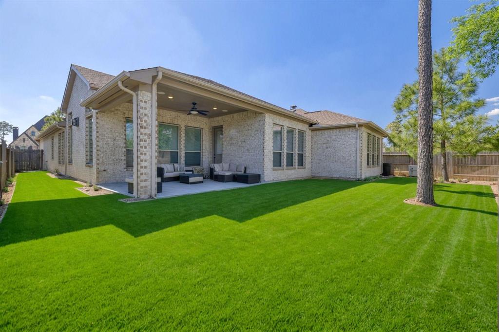 17473 Chestnut Cove Drive, Conroe, Texas image 33