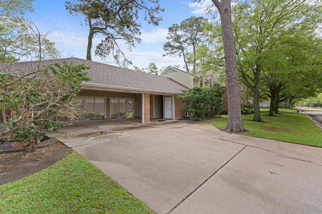 3666 Meadow Lake Lane, Houston, Texas image 37