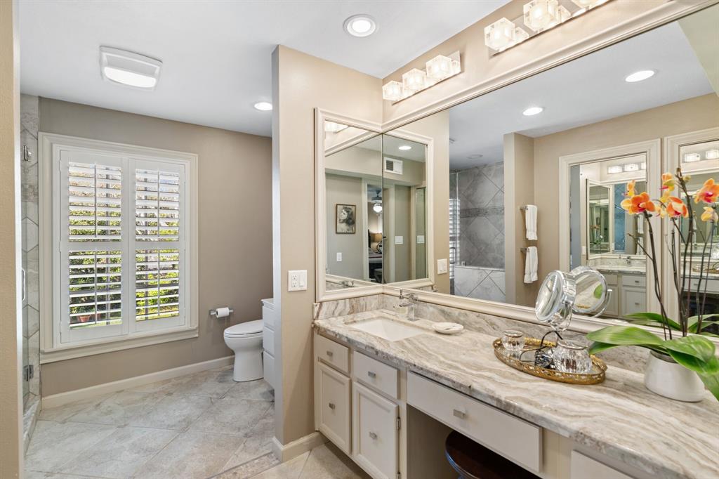 3666 Meadow Lake Lane, Houston, Texas image 23