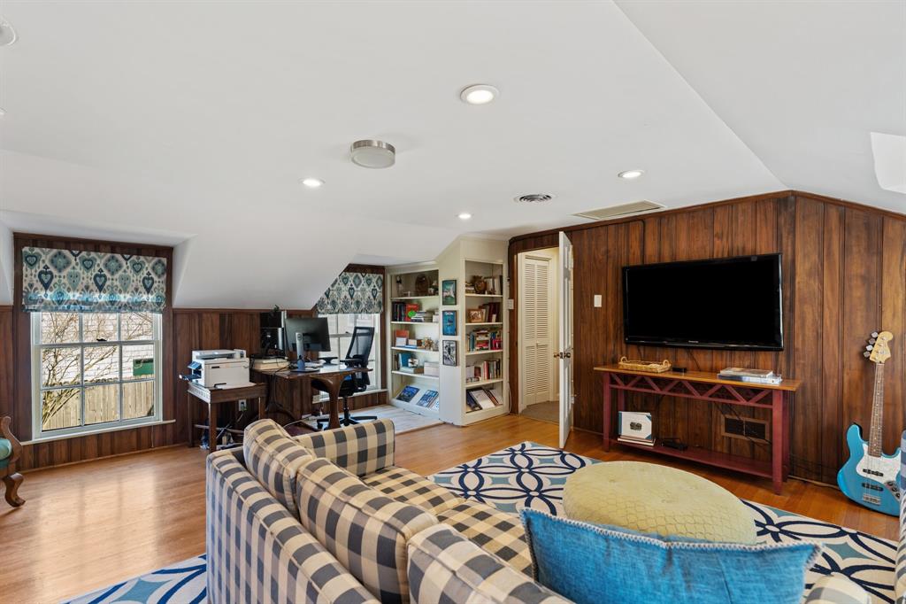 3666 Meadow Lake Lane, Houston, Texas image 20