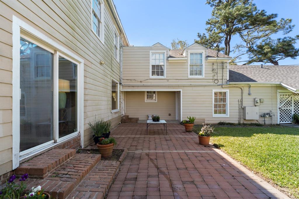 3666 Meadow Lake Lane, Houston, Texas image 36