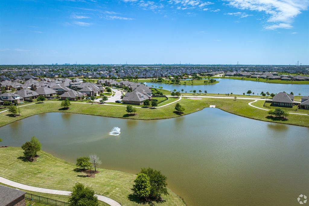 8106 Saragosa Blue Lane, Richmond, Texas image 32