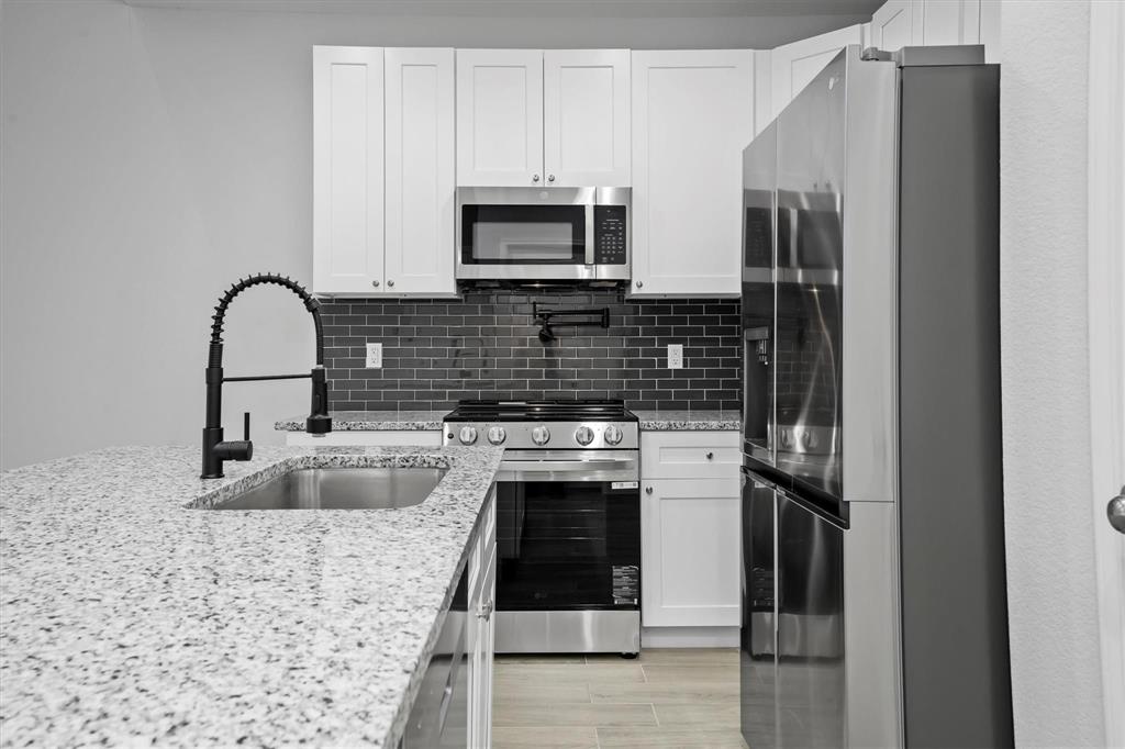 809 S Colbert Street, Conroe, Texas image 7