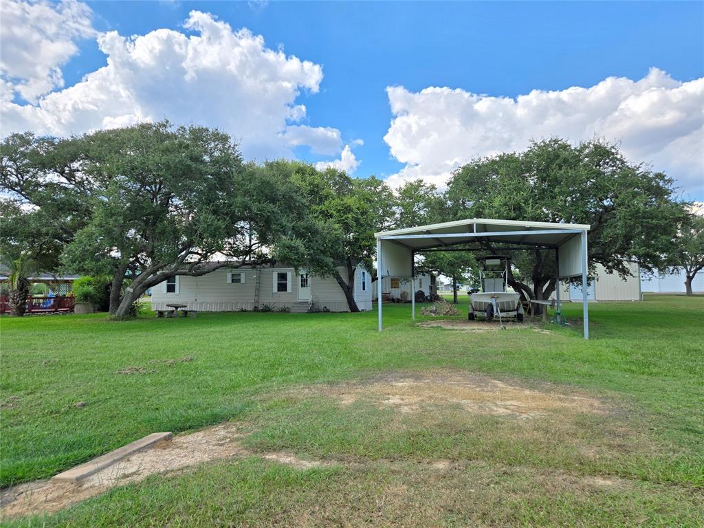 1501 Bayview Drive, Palacios, Texas image 2