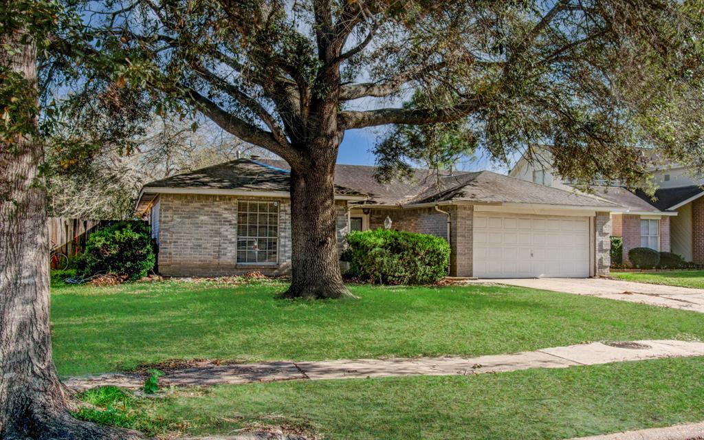 519 Oakdale Drive, Stafford, Texas image 2