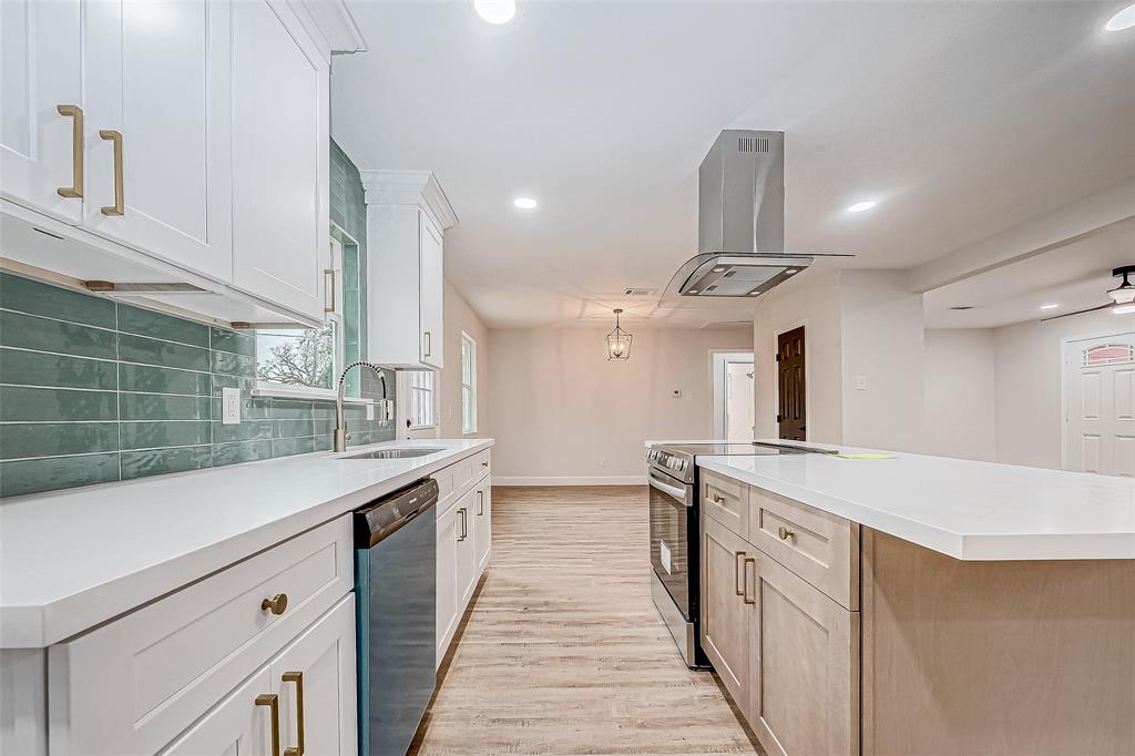 5225 Main Street, Santa Fe, Texas image 28