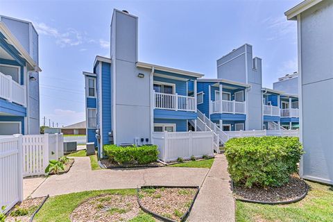 Photo of 3506 Cove View Blvd Boulevard #701, Galveston, TX 77554 (MLS # 40461677)