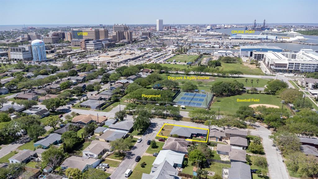 128 Dolphin Avenue, Galveston, Texas image 28