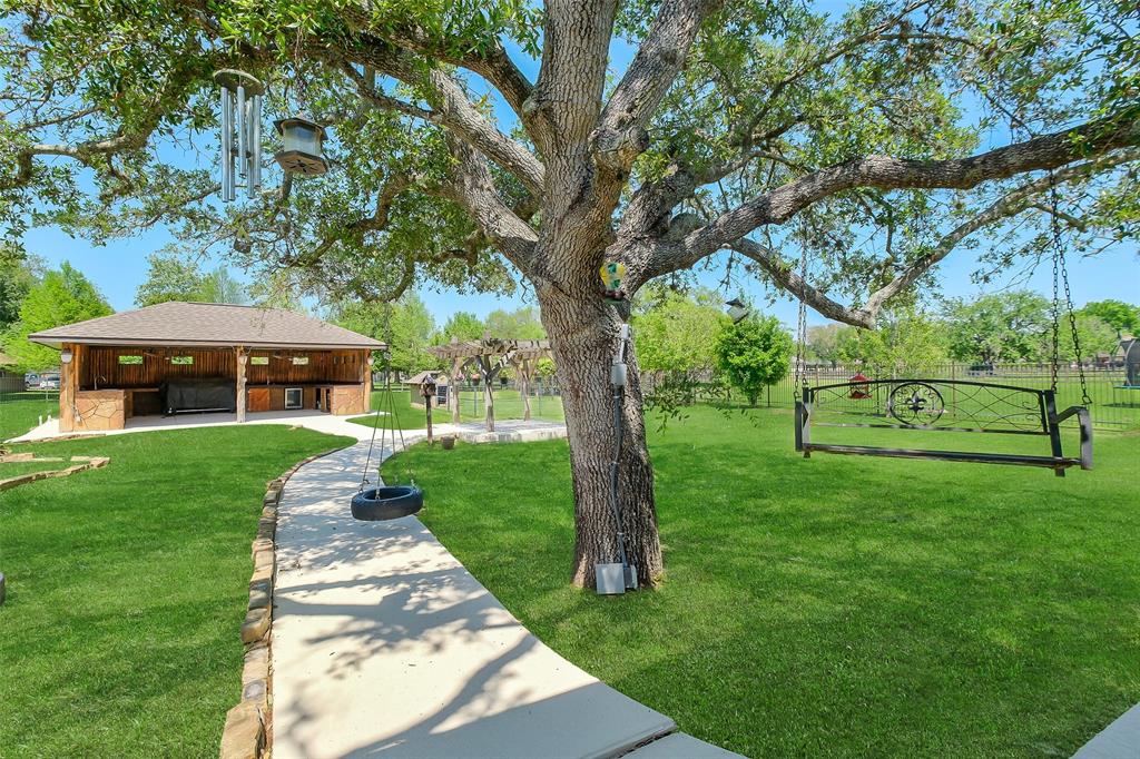 32702 Westminster Drive, Fulshear, Texas image 48