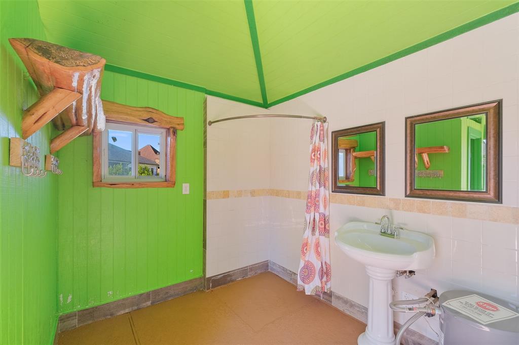 32702 Westminster Drive, Fulshear, Texas image 37
