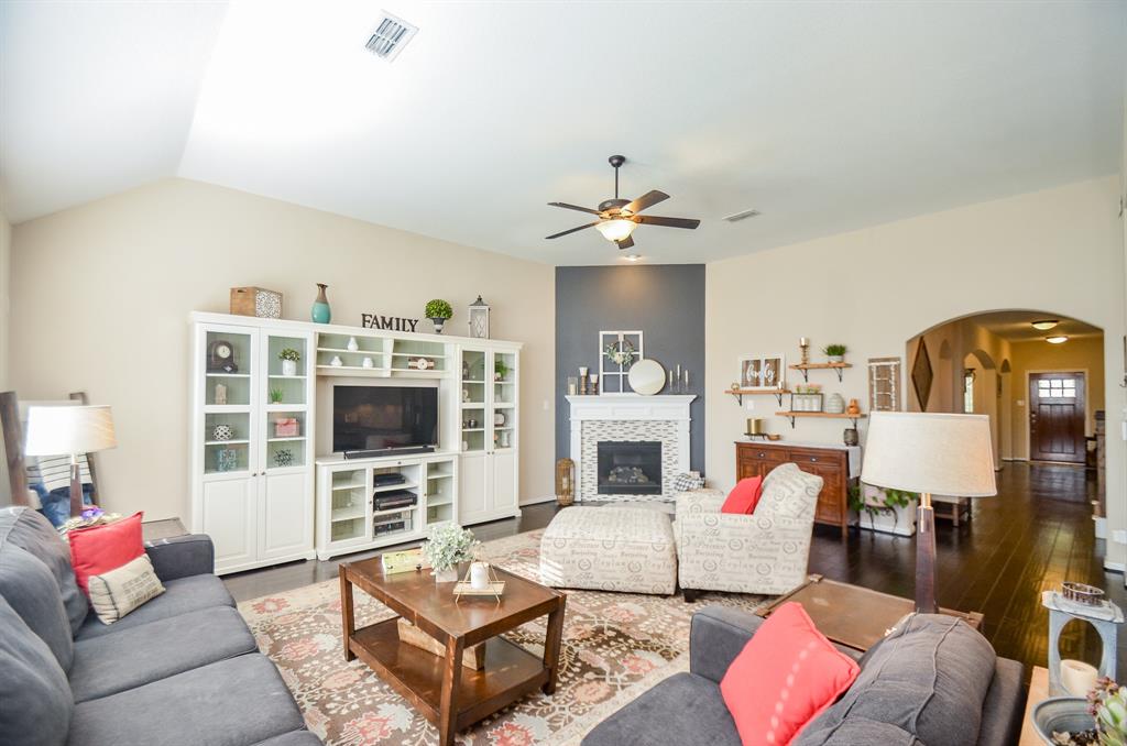 2109 Sunset Terrace Lane, Houston, Texas image 9